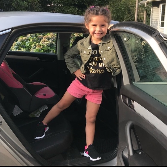 Meet your Posher, Erica - Picture 15 of 16